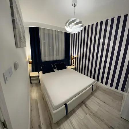 Apartament Faleza16 Apartment *